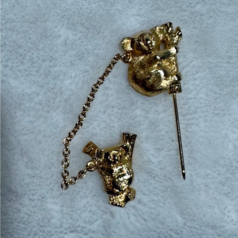 Vintage 80's Avon Mother's Love Gold Tone Koala Bear Brooch Stick Pin EUC